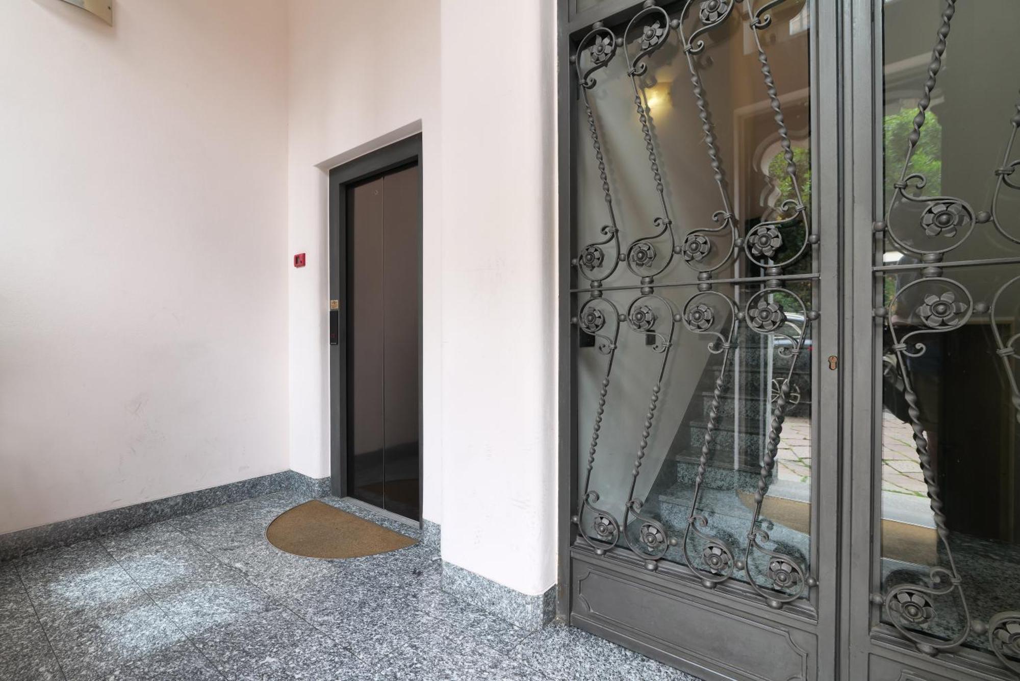 Sweett - Osti Apartment Милано Екстериор снимка